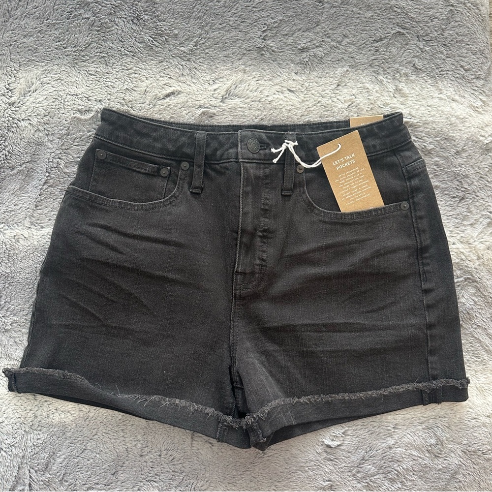 NWT Madewell Curvy High-Rise Denim Shorts in Black Frost: Raw-Hem Edition. Sz 27